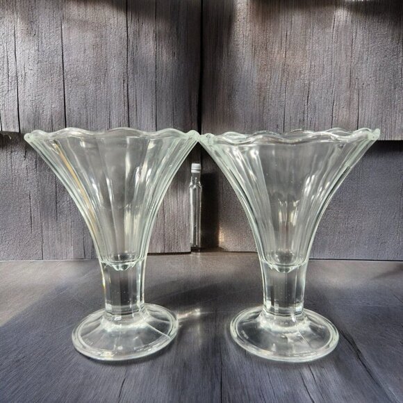 Covetro Italy Glass Ice Cream Sundae Footed Glasses Clear Set 2 Drinking Cups - Picture 1 of 13